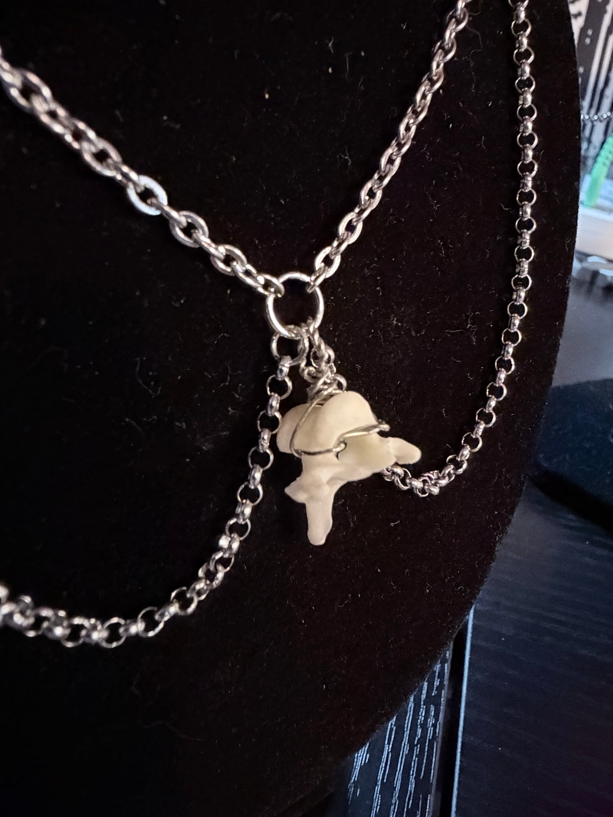 Mink vertebrae chain choker