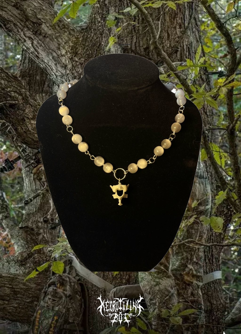 1/1 Vertebrae Choker